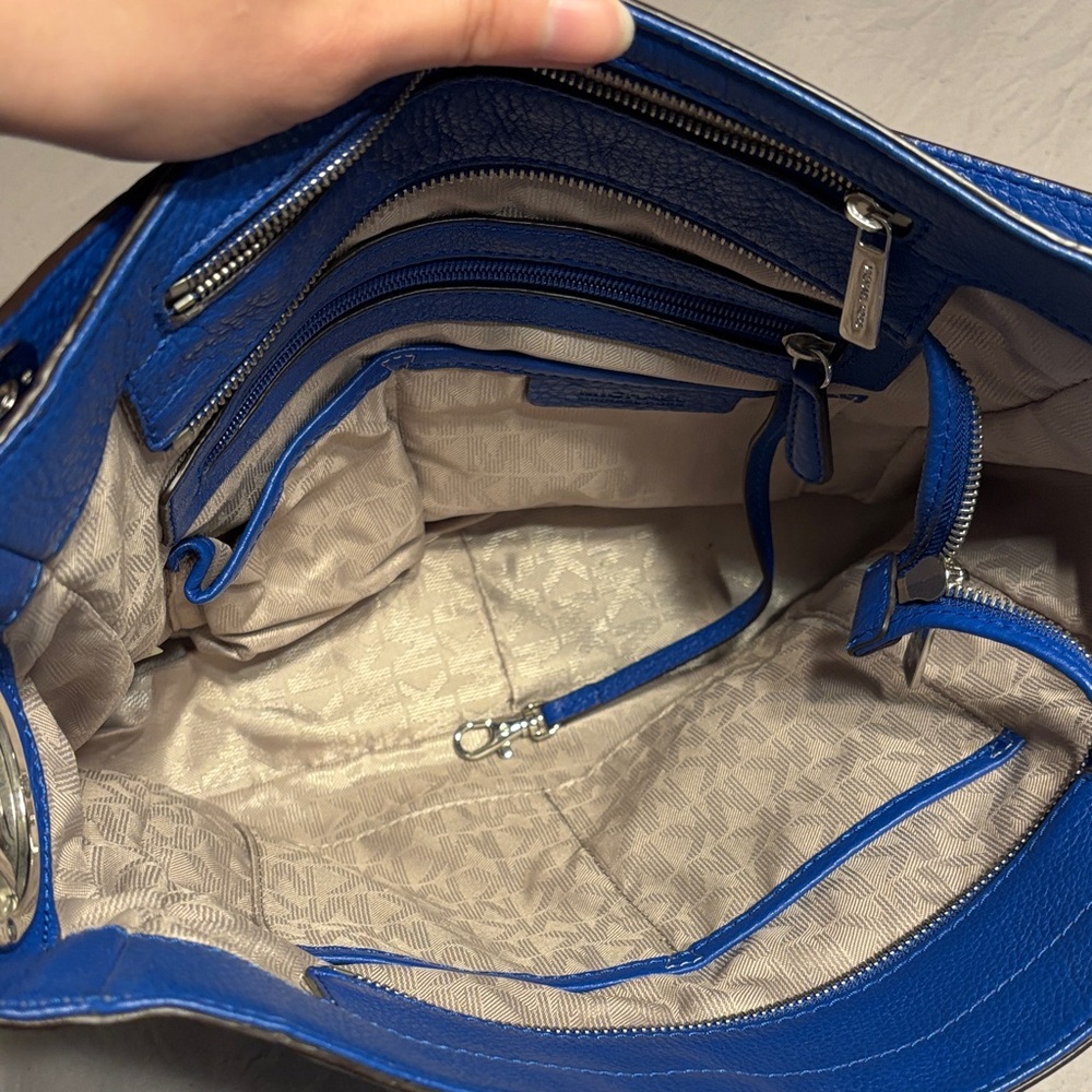 Michael Kors Vibrant Blue Shoulder Bag - Picture 5 of 12